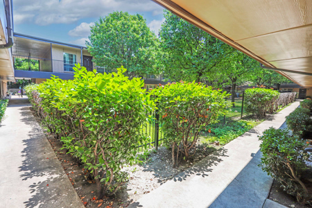 Courtyard 03